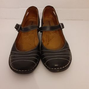 Naturalizer women's shoes